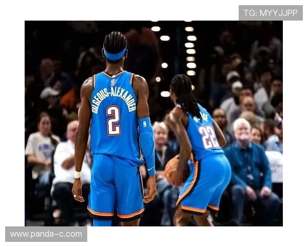 快船暂停后连续失误被雷霆反击打停比赛局势急转直下