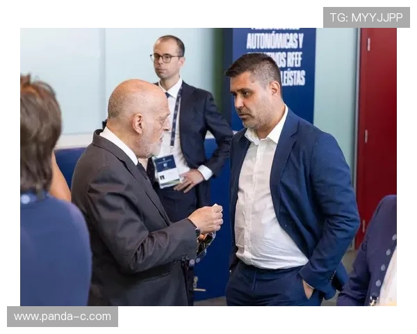 德国足协会谈默特萨克或放弃休假立即履职引发德国足坛高度关注